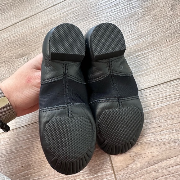 Capezio "E" Series EJ2C Jazz Slip On - Picture 5 of 6